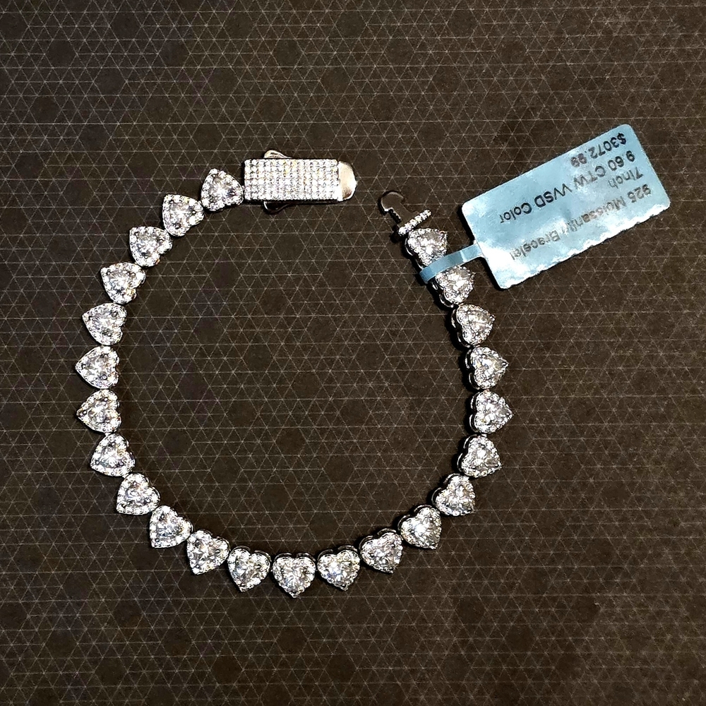 Luxury Heart-Cut Moissanite Tennis Bracelet – 7" Sterling Silver 💎
